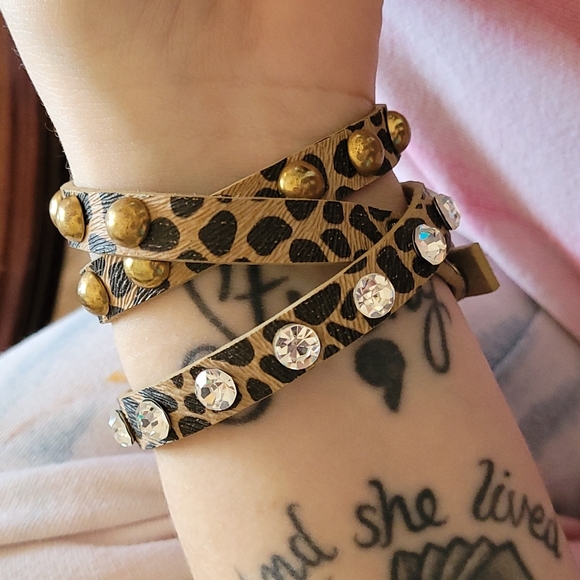 Leapord print wrap style watch - Picture 2 of 3